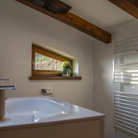 Dario Coos Srl - Azienda Vinicola 3* Sedilis